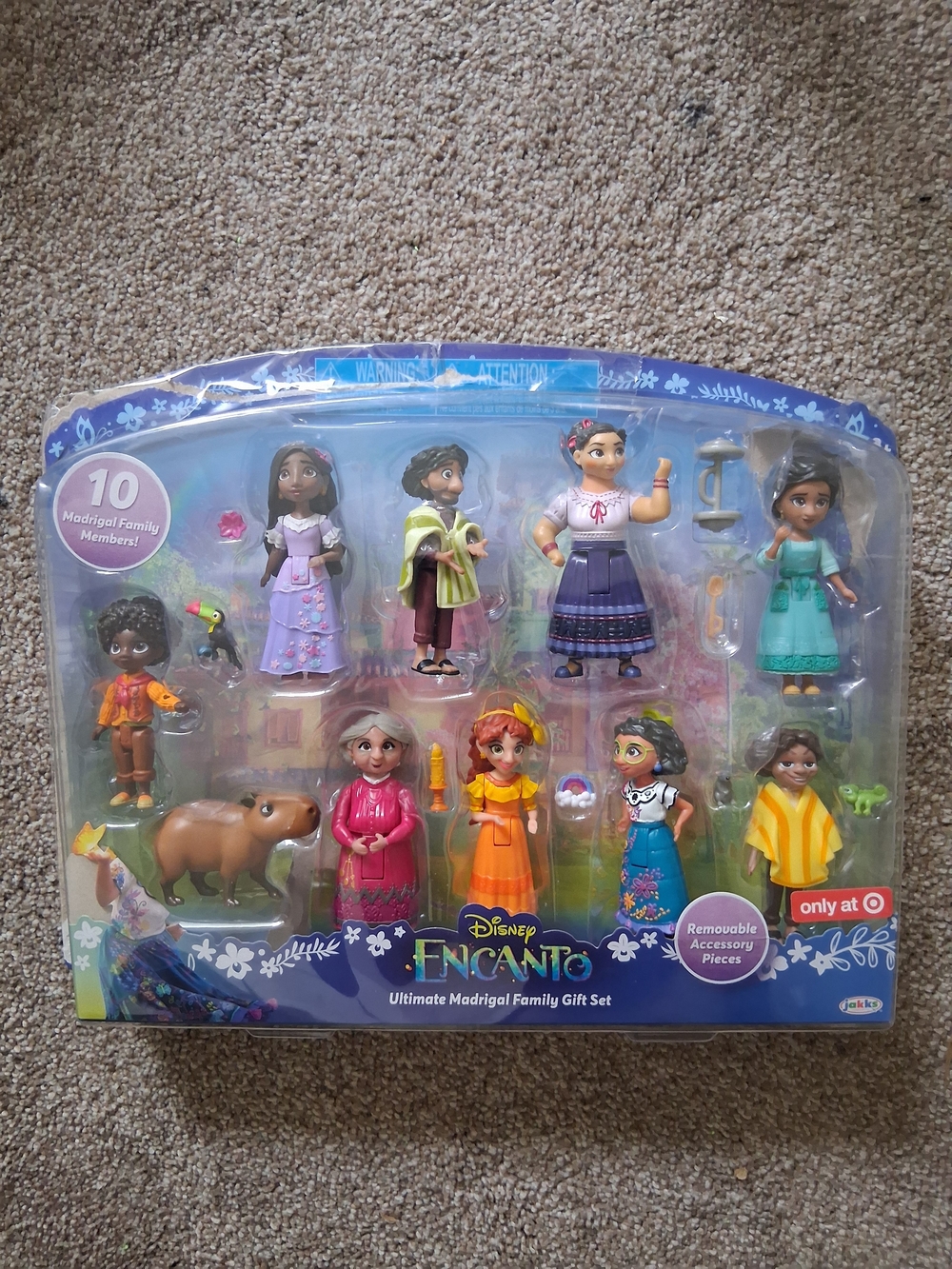 Disney Encanto Ultimate Madrigal Family Gift Set Action Figures (new open box)